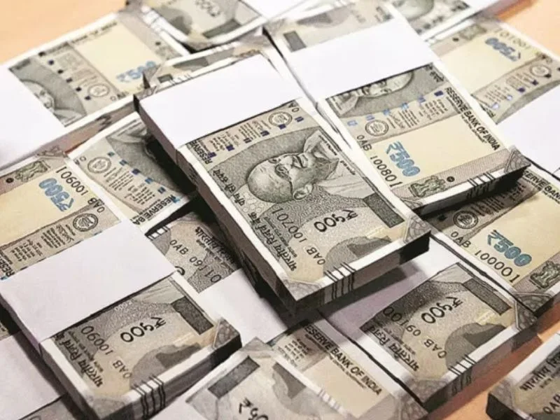 PIB fact-check notice debunking Rs. 500 note withdrawal rumors for 2025