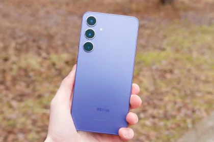 amsung Galaxy S24 Plus 5G in Cobalt Violet, available at Rs 50,500 with Flipkart discount in 2025, featuring Galaxy AI.