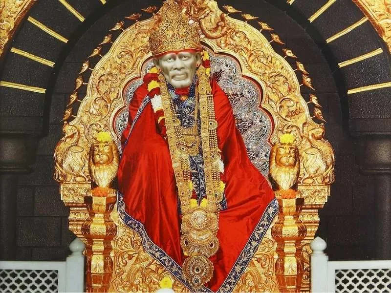 Image of Satya Sai Baba during a discourse, unveiling Shirdi Sai Baba’s birth mystery in 1990, relevant for 2025.