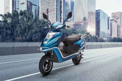 Tunwal Sport 63 48V electric scooter 2025 in black color on Andhra Pradesh street