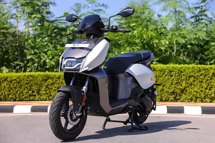Vida V1 Pro 2025 in Matt Red, showcasing stylish electric scooter design for Telugu eco-conscious riders