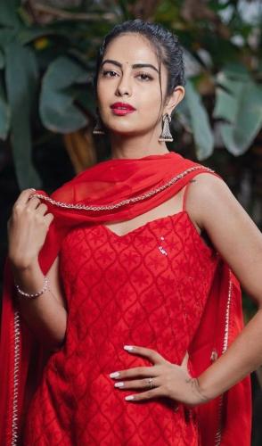 Avika-Gor-10