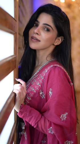 Divyabharathi-3