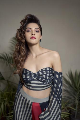 mehreen-pirzada-8